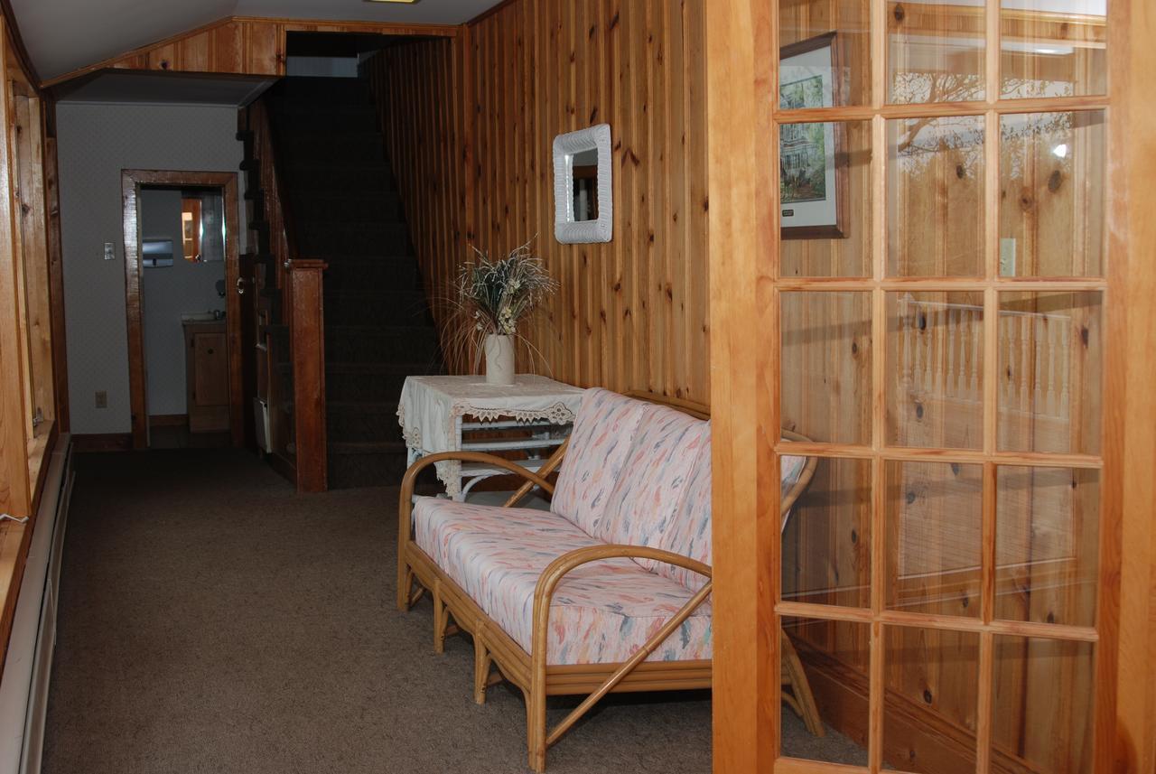 Shining Waters Country Inn 卡文迪西 外观 照片